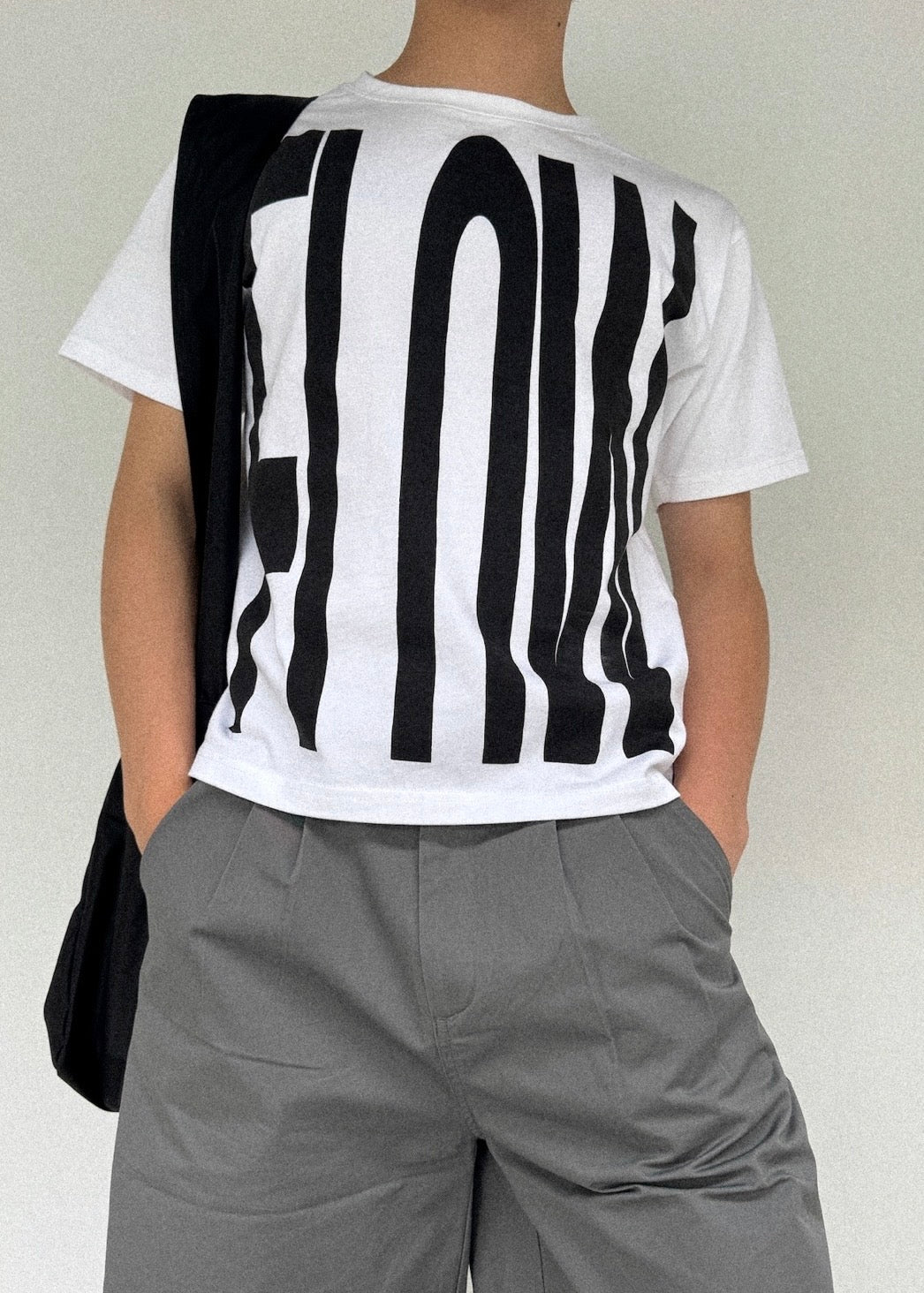 REGULAR FIT T-SHIRT